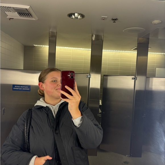 Meet your Posher, Serenity - Picture 6 of 8